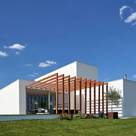 Oliveira House Konukevi 4*