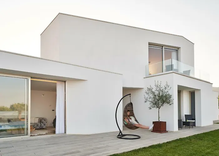 Πανσιόν Oliveira House 4*